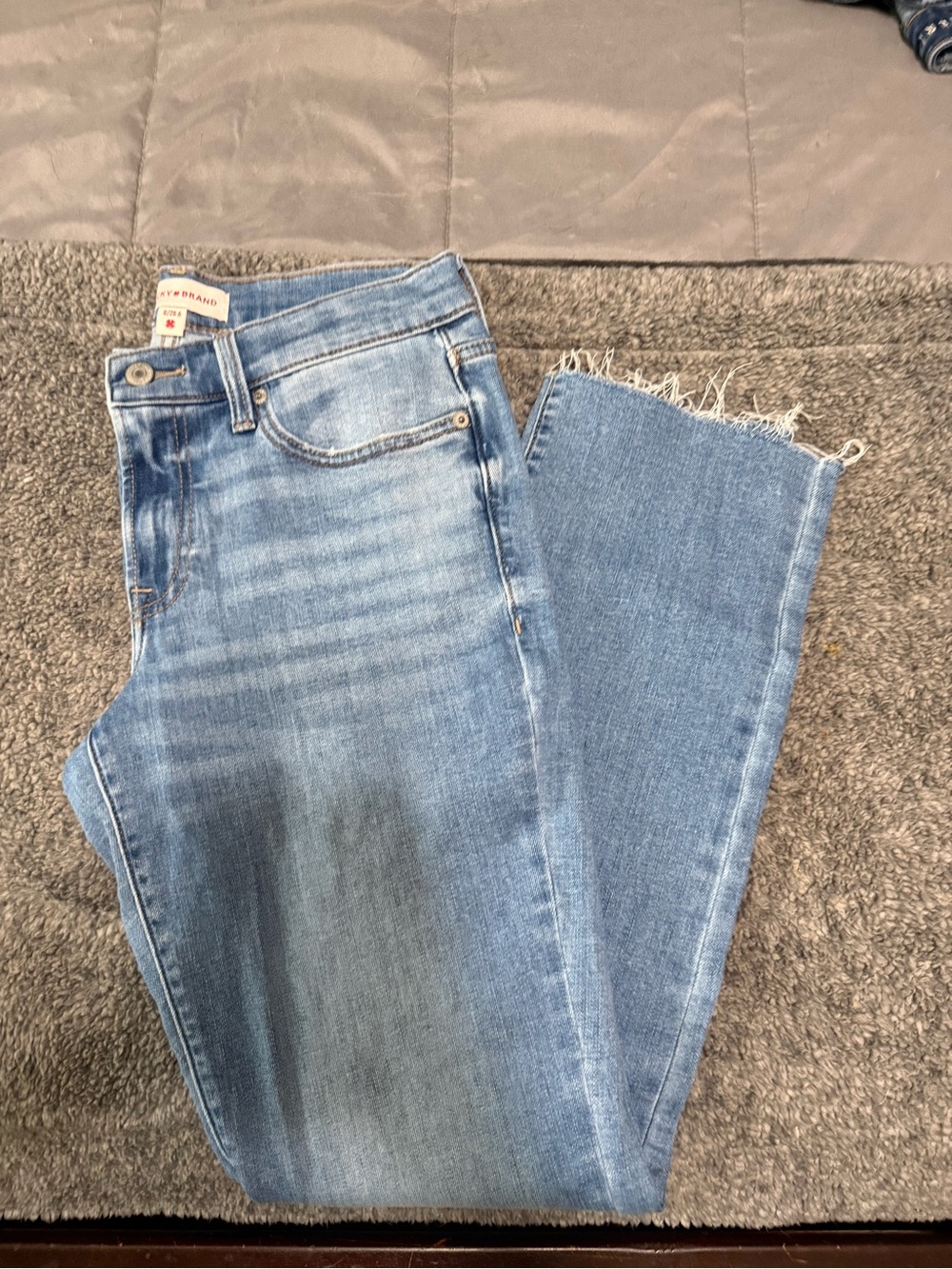 Lucky Brand Light Wash Cropped Straight Jeans with Frayed Hem